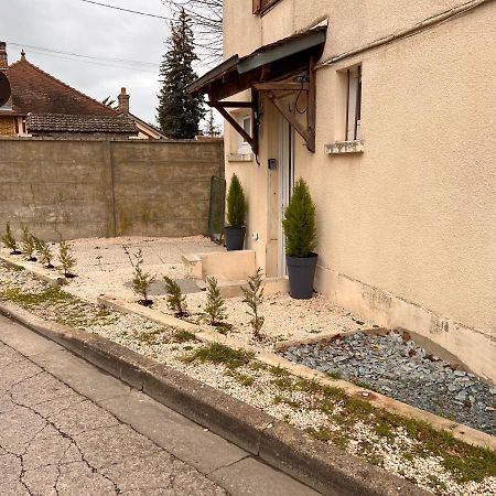 شقة T2 Cosy / Quartier Calme / Magasins D'Usine A Proximite Saint-Julien-les-Villas المظهر الخارجي الصورة