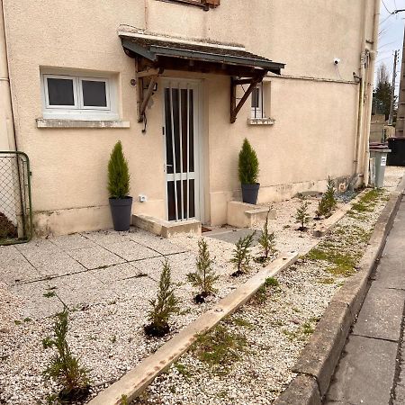شقة T2 Cosy / Quartier Calme / Magasins D'Usine A Proximite Saint-Julien-les-Villas المظهر الخارجي الصورة